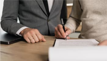Konstruowanie i realizacja umów w zamówieniach publicznych