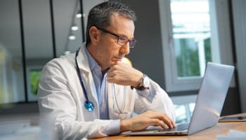 Kontraktowanie świadczeń opieki zdrowotnej finansowanych ze środków publicznych