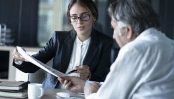 Wypowiedzenie umowy o pracę, case study. Jak rozwiązać umowę z pracownikiem?